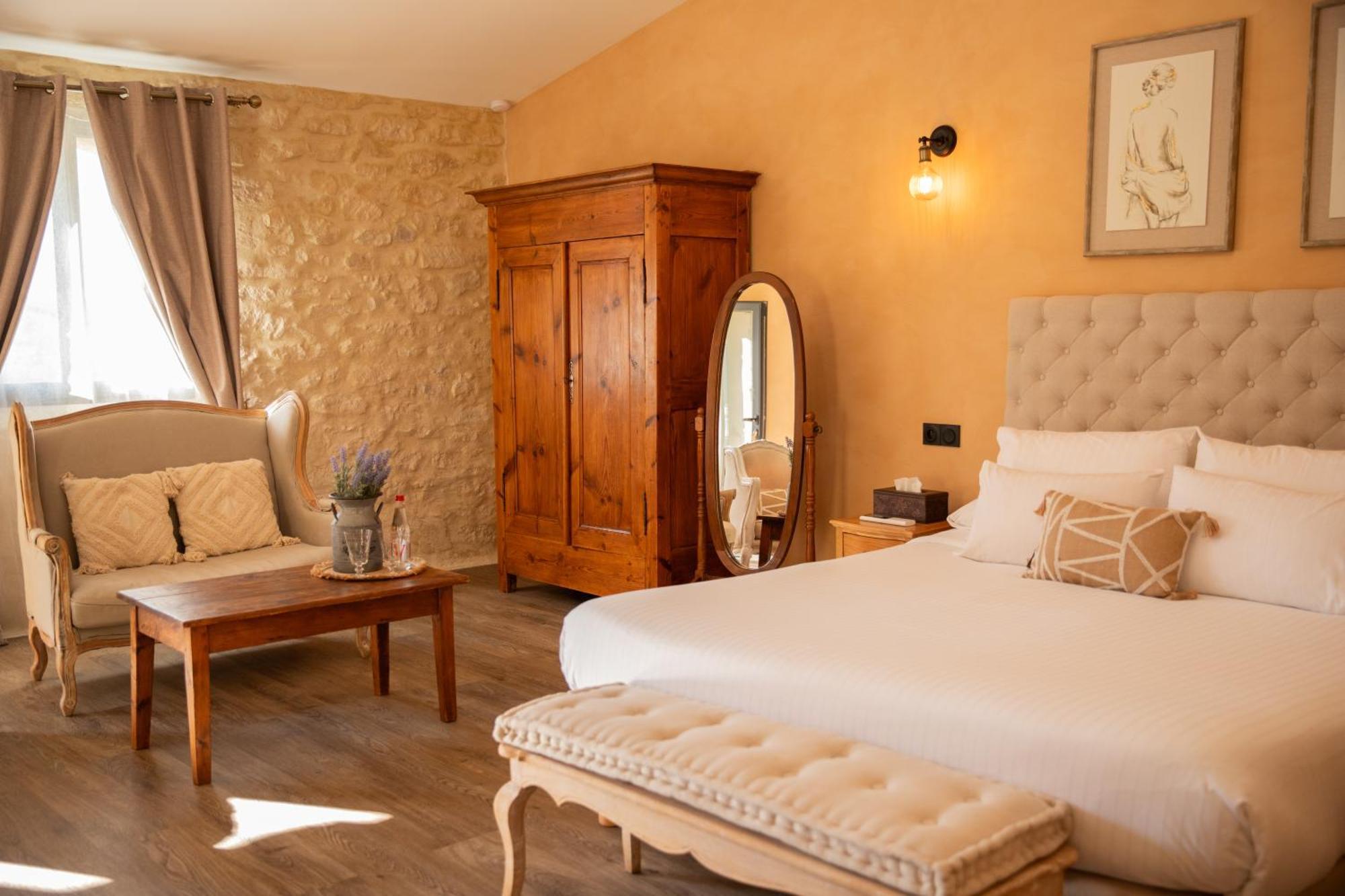 Maison Roucas - Restaurant Et Chambres D'Hotes Solérieux Extérieur photo