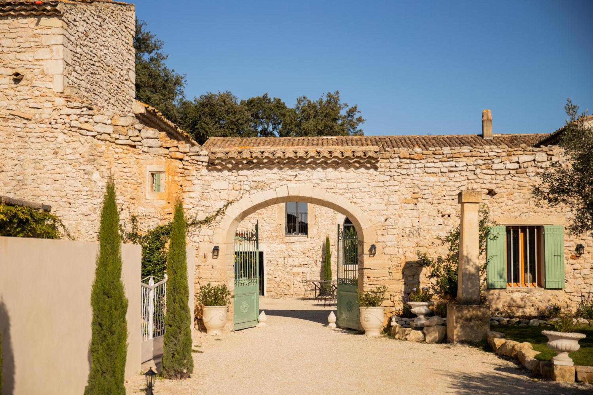 Maison Roucas - Restaurant Et Chambres D'Hotes Solérieux Extérieur photo